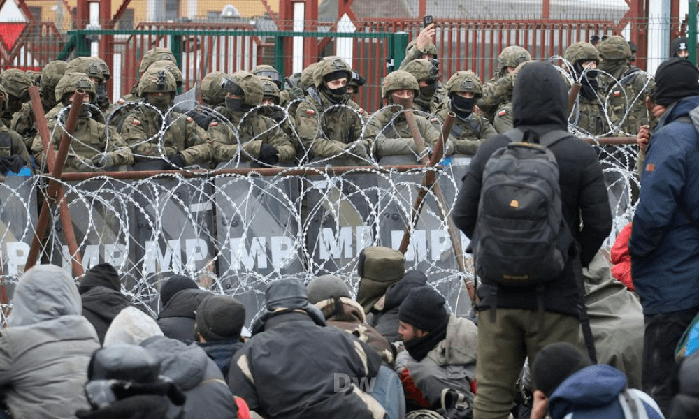 Long lineups of Ukrainian migrants at the Polish border were described as "hell